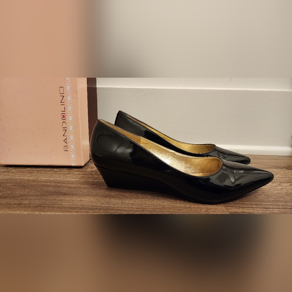 Bandolino black patent shoes size 6